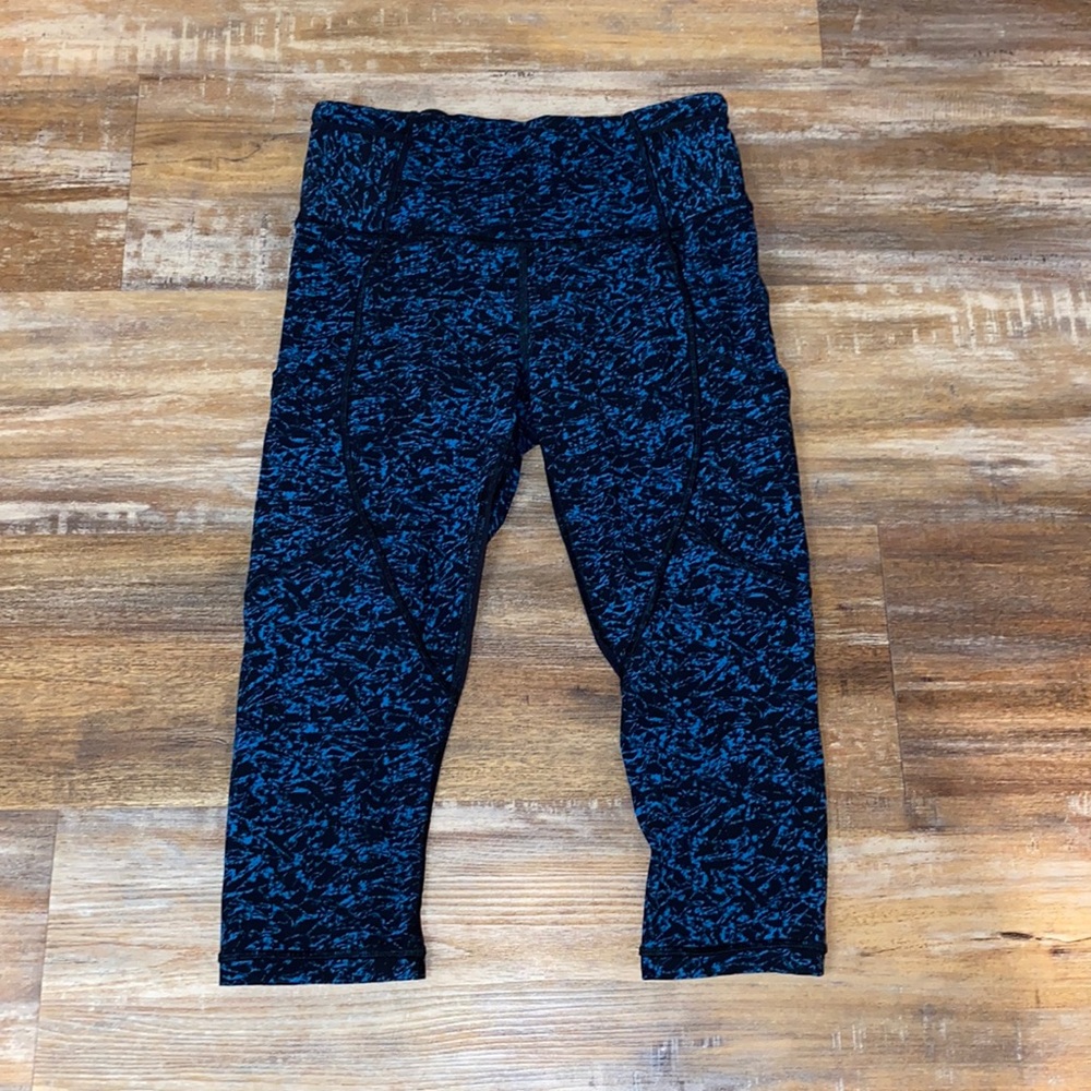 Lululemon cropped leggings Size: 4